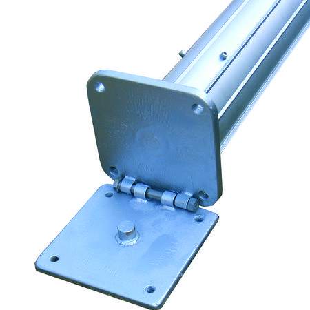 Ein Kippgelenk offen vor weißem Hintergrund